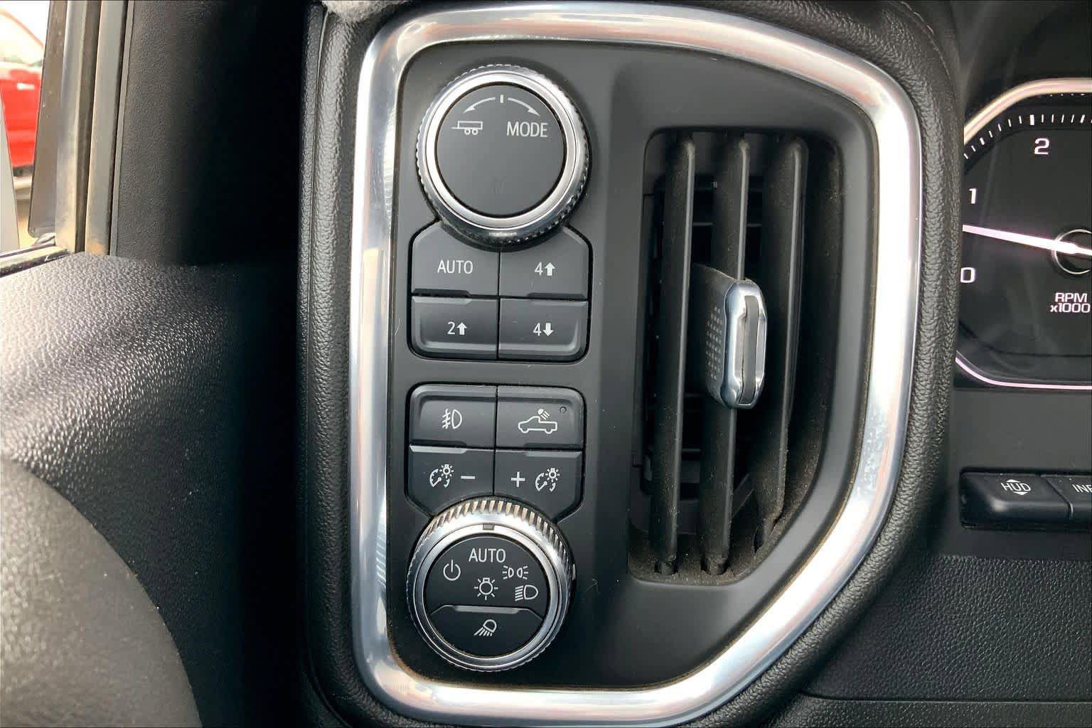 Used 2023 GMC Sierra 2500 Denali w/ Denali Ultimate Package AWD/4WD image 35