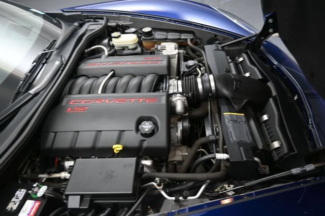 Used 2005 Chevrolet Corvette Coupe w/ Preferred Equipment Group RWD image 24