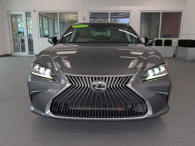 Used 2019 Lexus ES 350 Ultra Luxury w/ Accessory Package 2 image 2