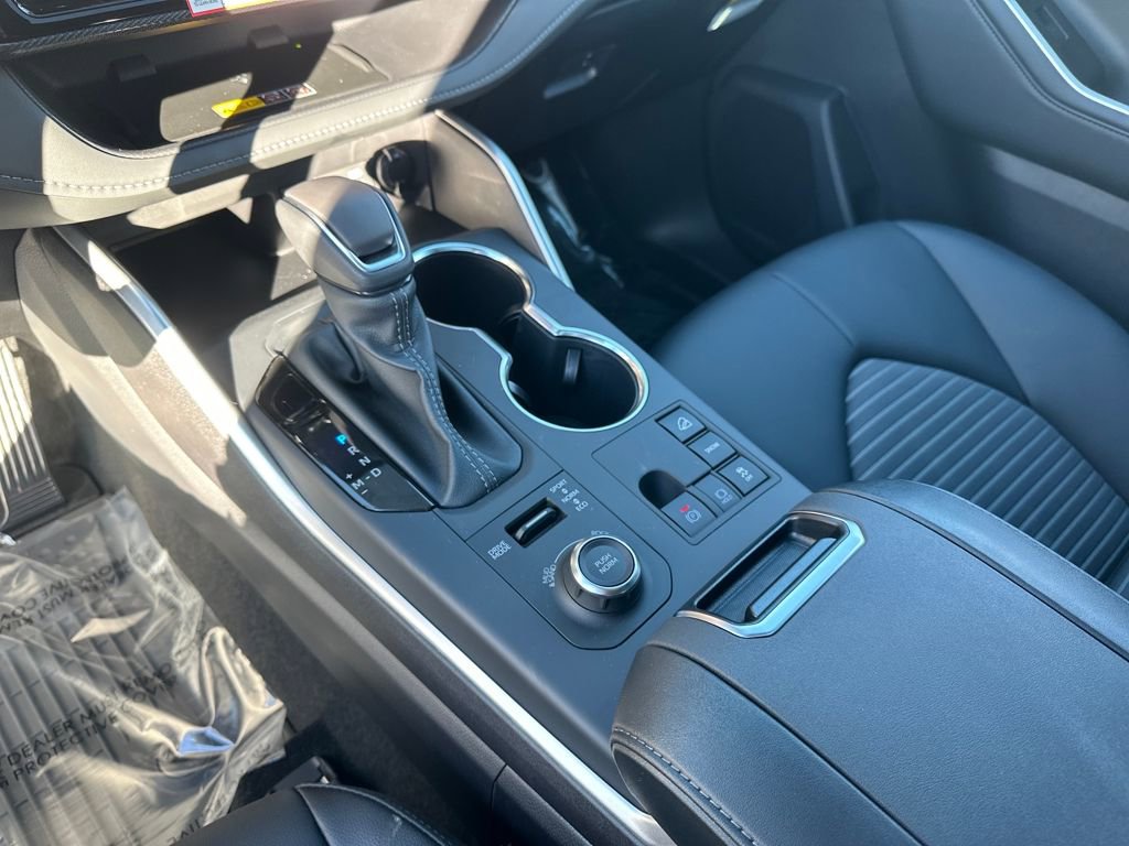 New 2025 Toyota Highlander XSE image 23
