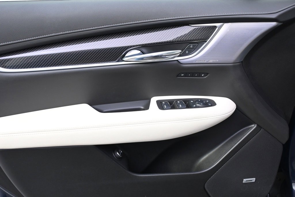 New 2025 Cadillac XT6 Sport image 21