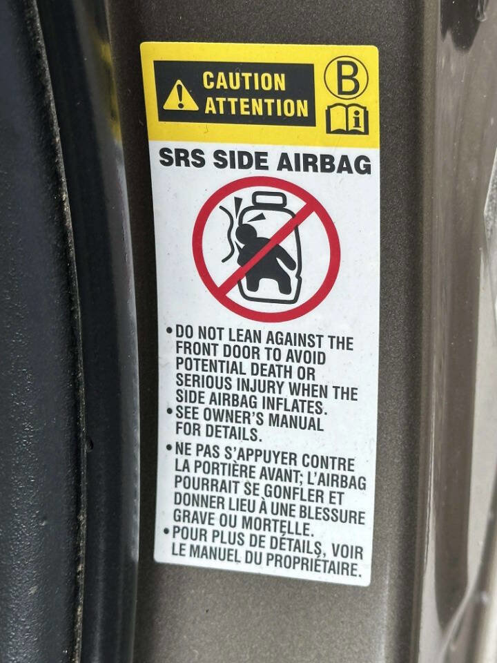 Used 2012 Toyota RAV4 4WD image 18