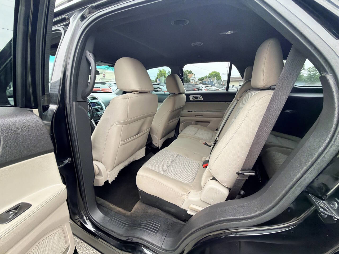 Used 2012 Ford Explorer XLT w/ Class III Trailer Tow Pkg FWD image 40