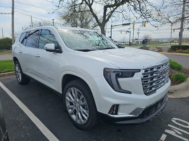 Used 2024 GMC Acadia Denali w/ Super Cruise Package image 2