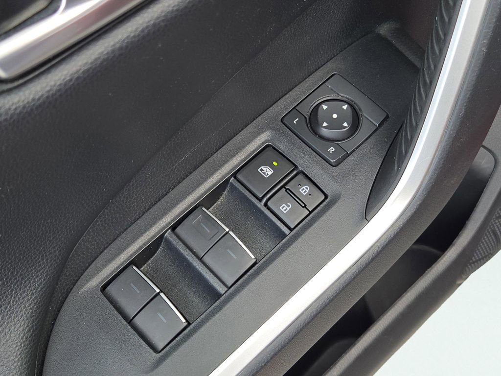 Used 2023 Toyota RAV4 Adventure image 17