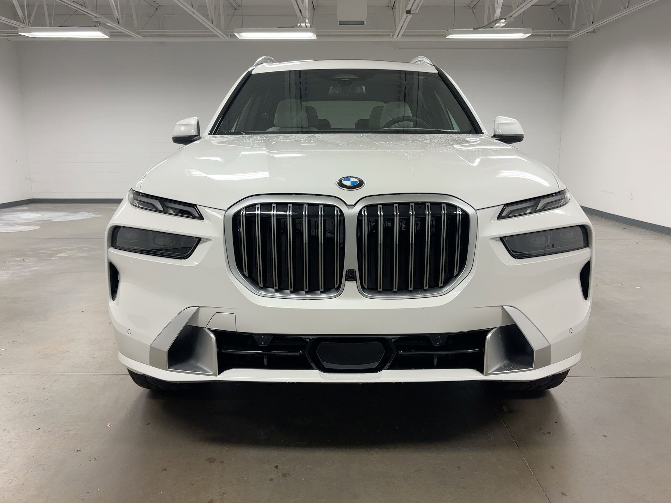 New 2026 BMW X7 xDrive40i w/ Premium Package image 4