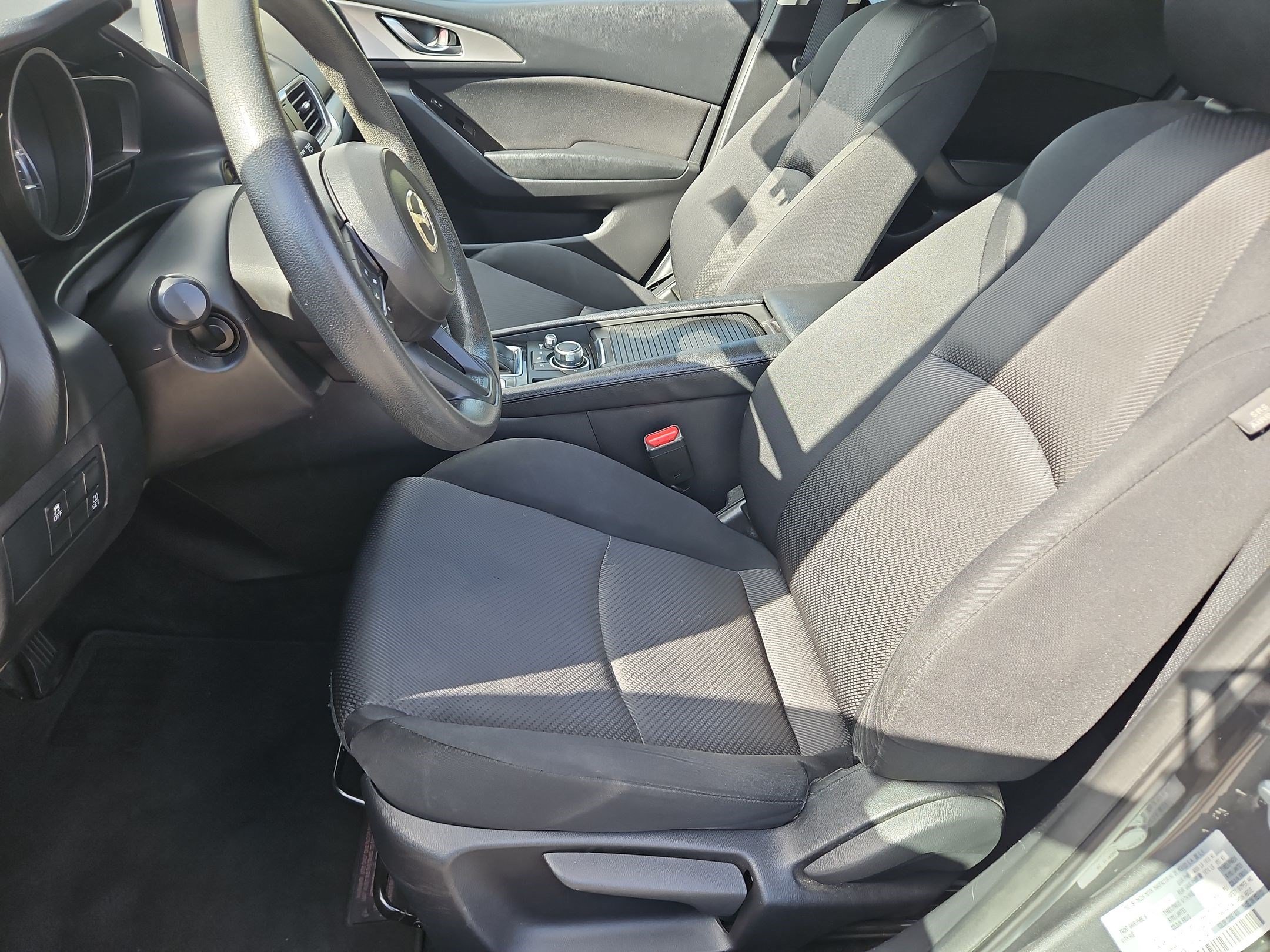 Used 2017 MAZDA MAZDA3 Sport FWD image 23