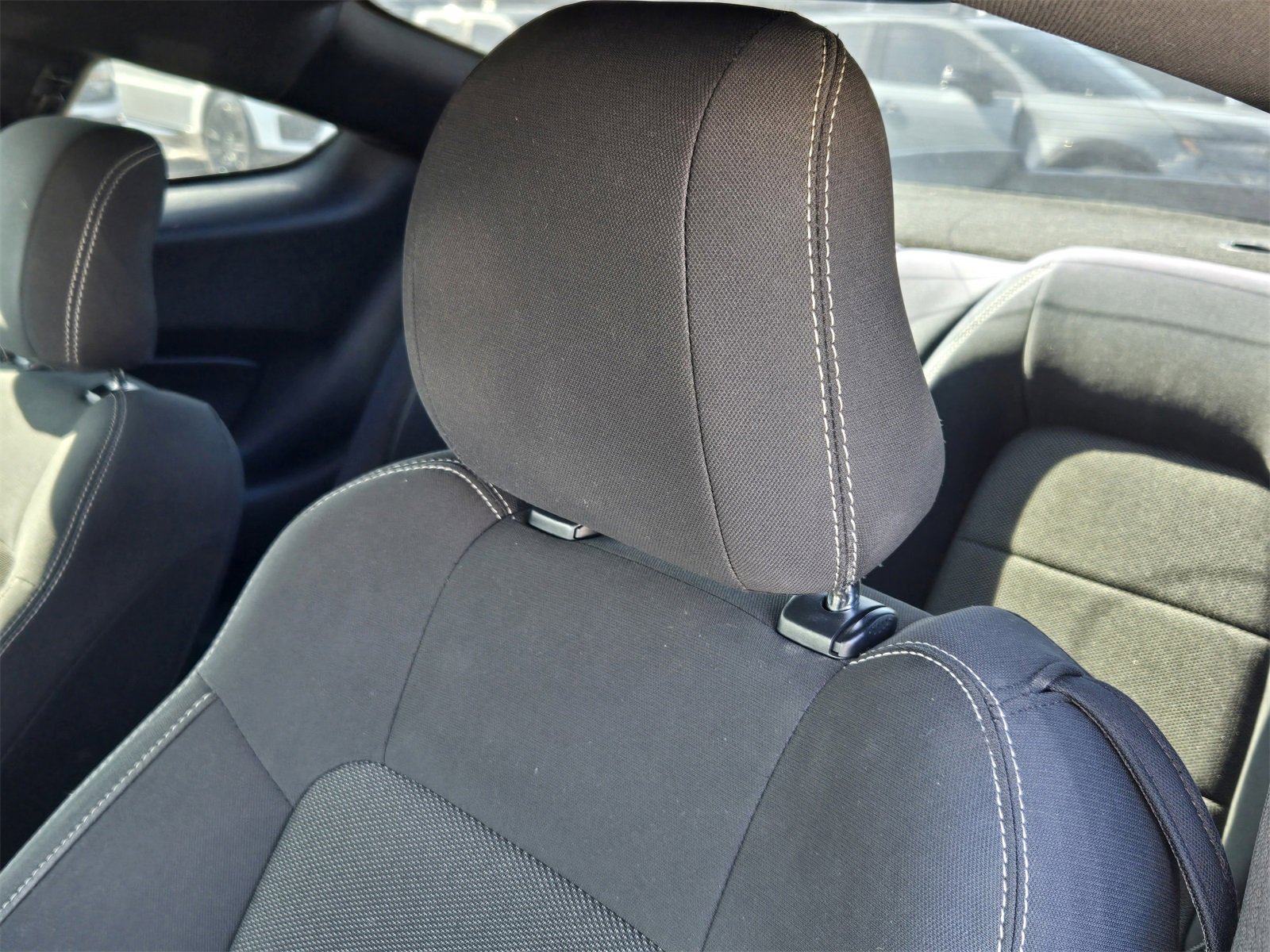 Used 2015 Ford Mustang Coupe image 22