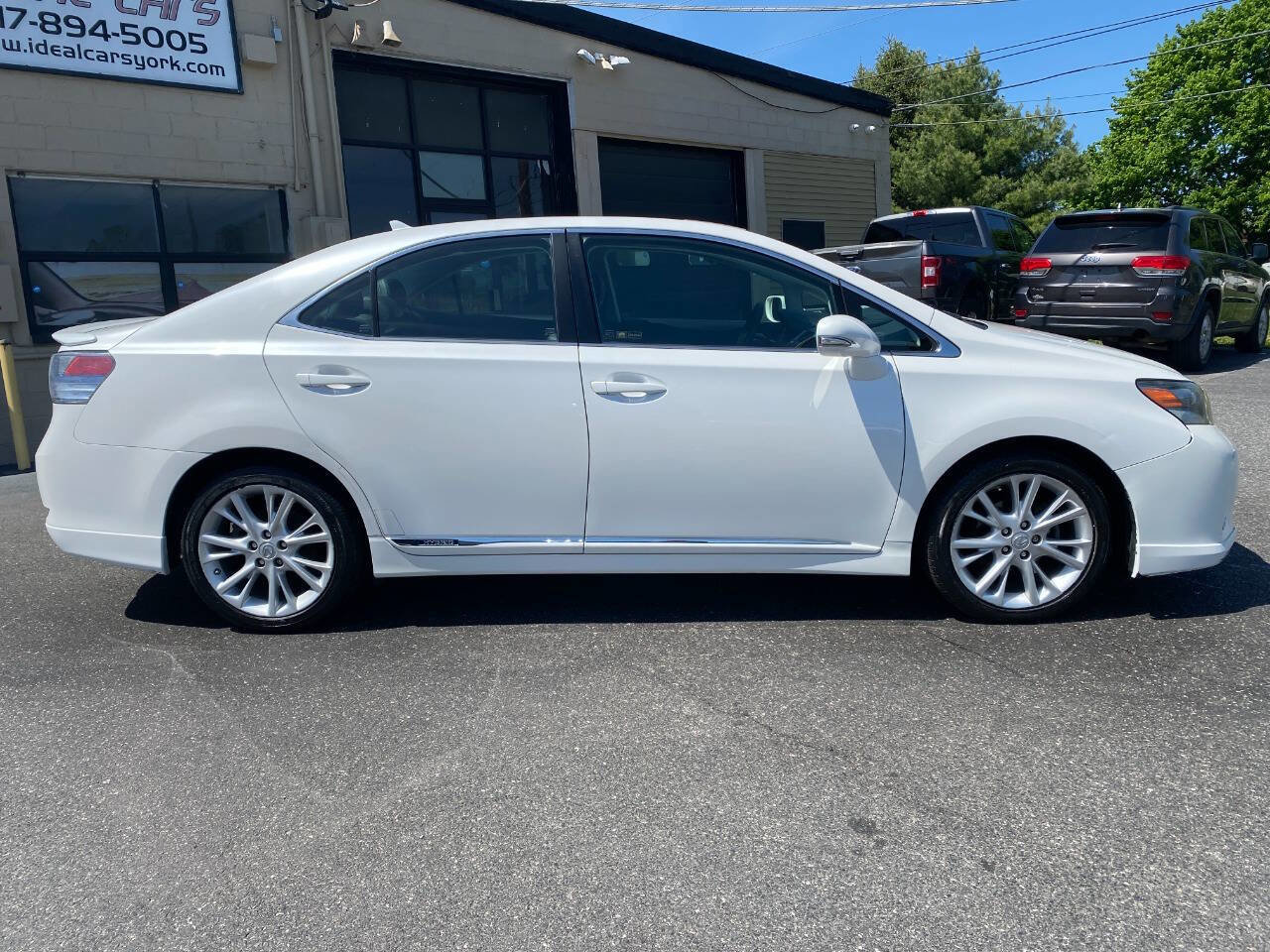 Used 2010 Lexus HS 250h FWD image 2
