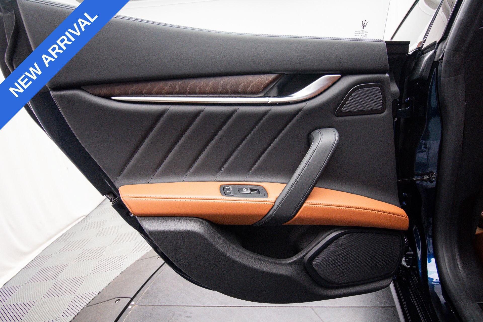 Used 2023 Maserati Ghibli Modena Q4 AWD/4WD image 27