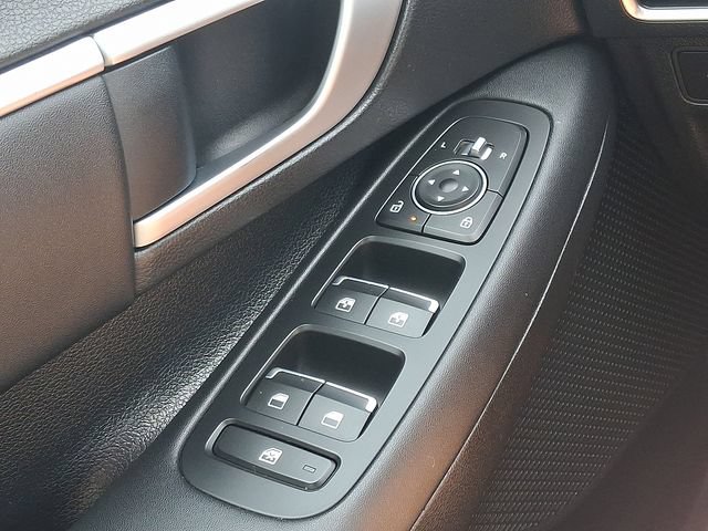 Used 2025 Hyundai Sonata SEL FWD image 25