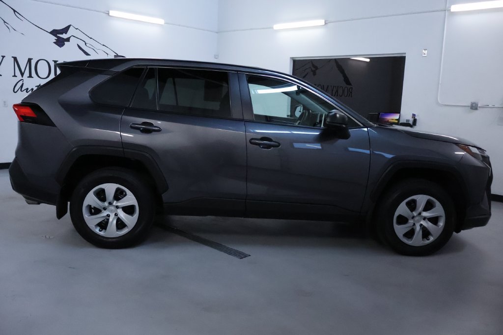 Used 2025 Toyota RAV4 LE AWD/4WD image 8