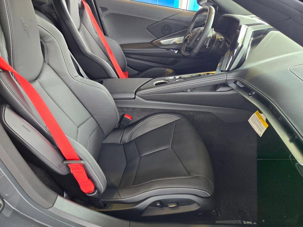 New 2027 Chevrolet Corvette Stingray Coupe w/ 1LT RWD image 4