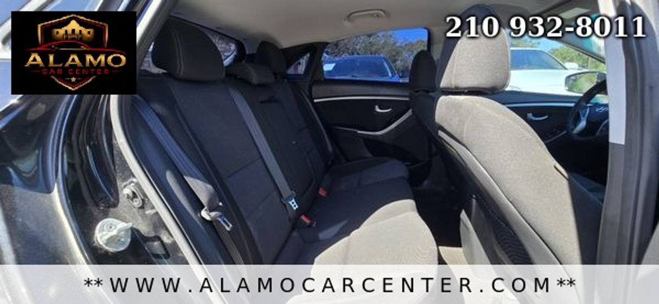 Used 2017 Hyundai Elantra GT FWD image 19