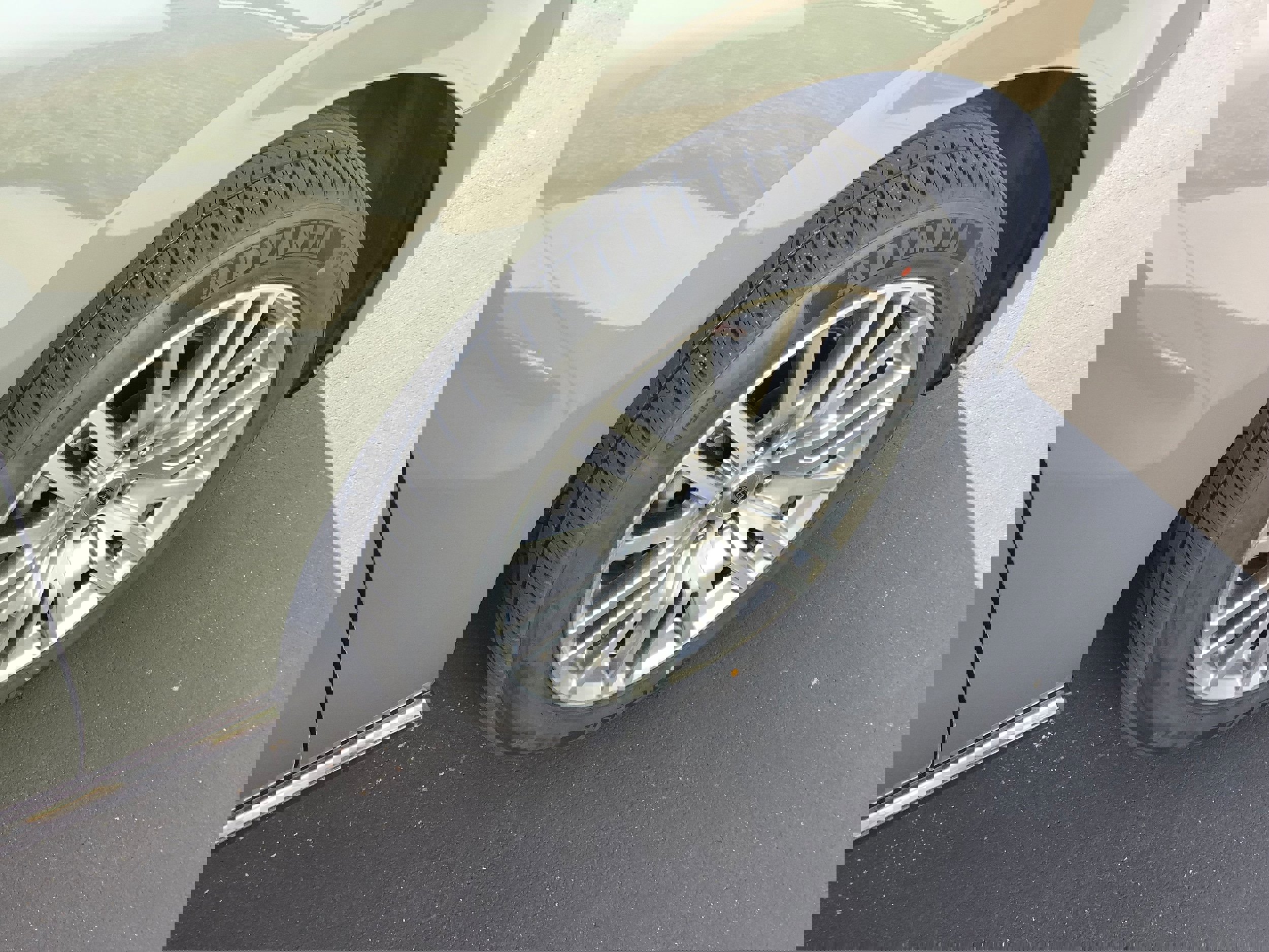 Used 2024 Ford Expedition Limited image 4