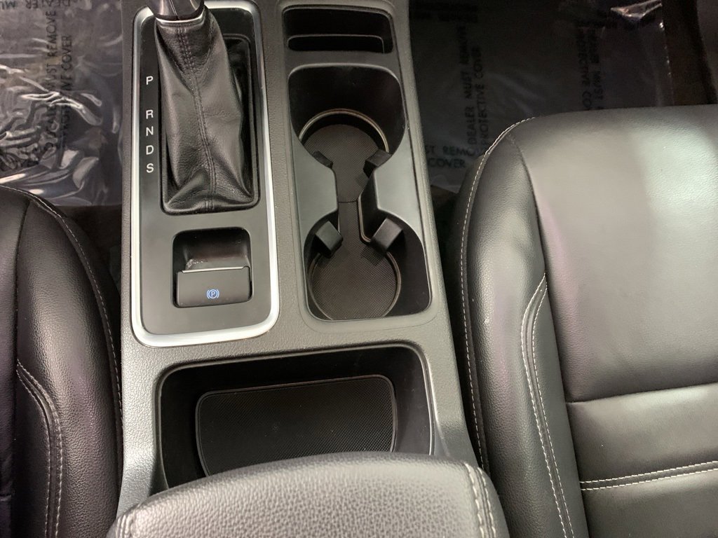 Used 2019 Ford Escape Titanium image 25