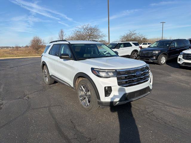 Certified 2025 Ford Explorer Active w/ Active Comfort Package image 1