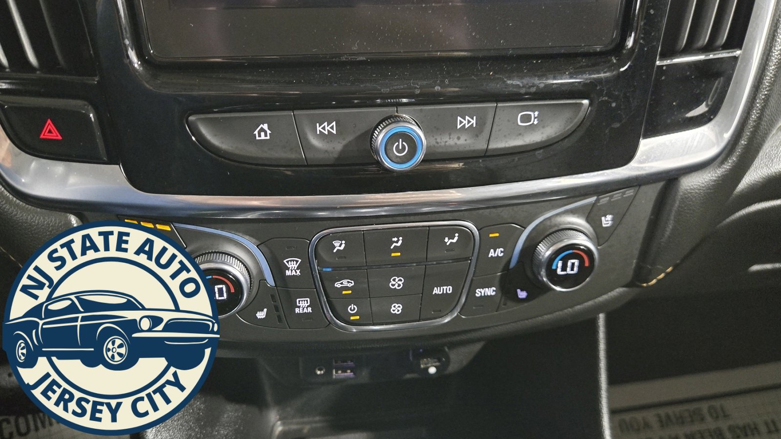 Used 2021 Chevrolet Traverse Premier image 16