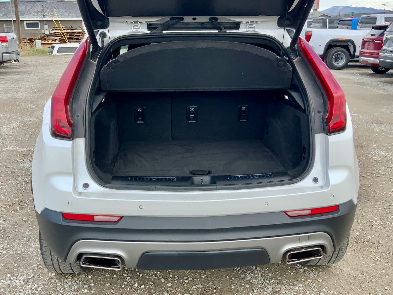 Used 2021 Cadillac XT4 Premium Luxury w/ Enhanced Visibility Package image 22