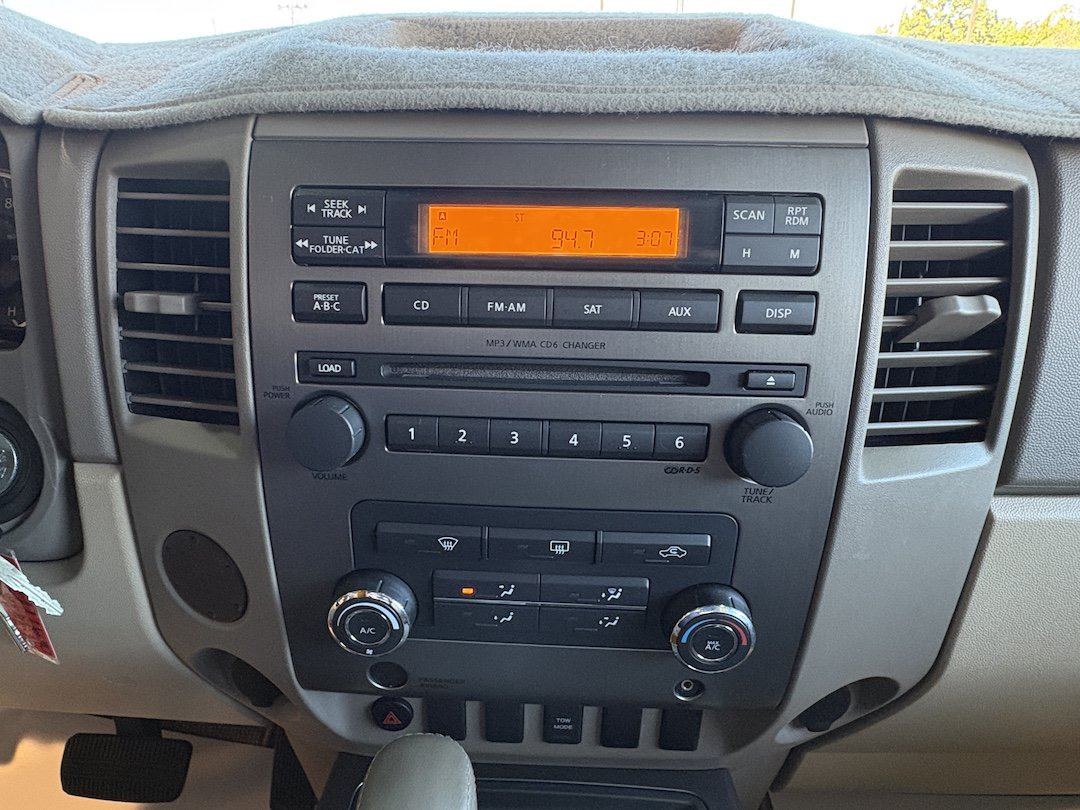 Used 2008 Nissan Titan SE RWD image 16