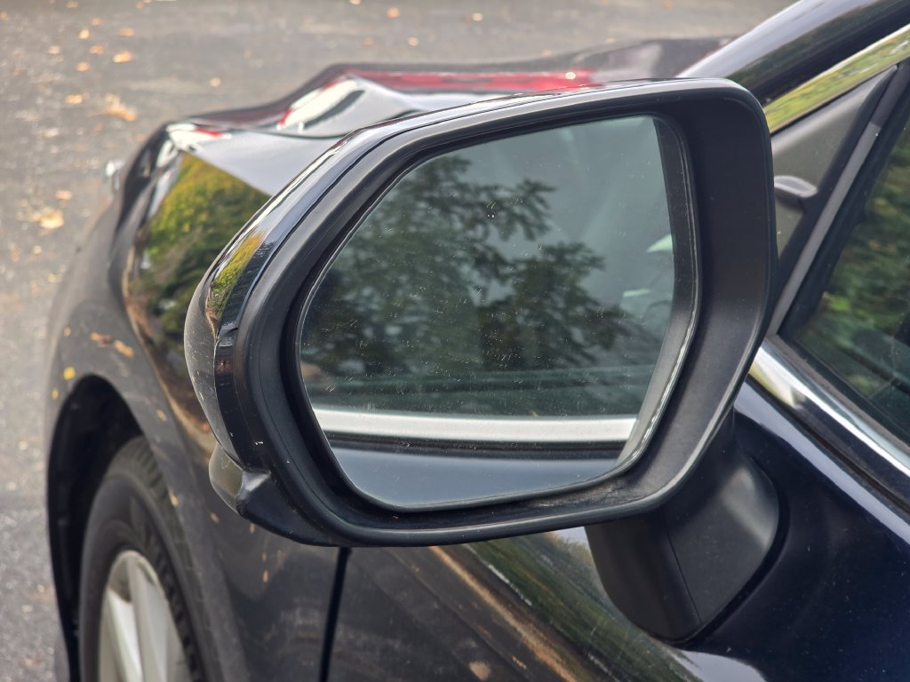 Used 2018 Toyota Camry LE FWD image 25