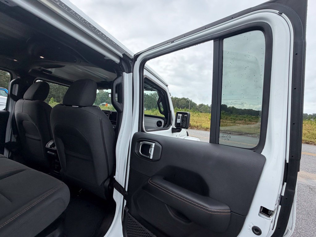 Used 2024 Jeep Wrangler Unlimited Sahara AWD/4WD image 42