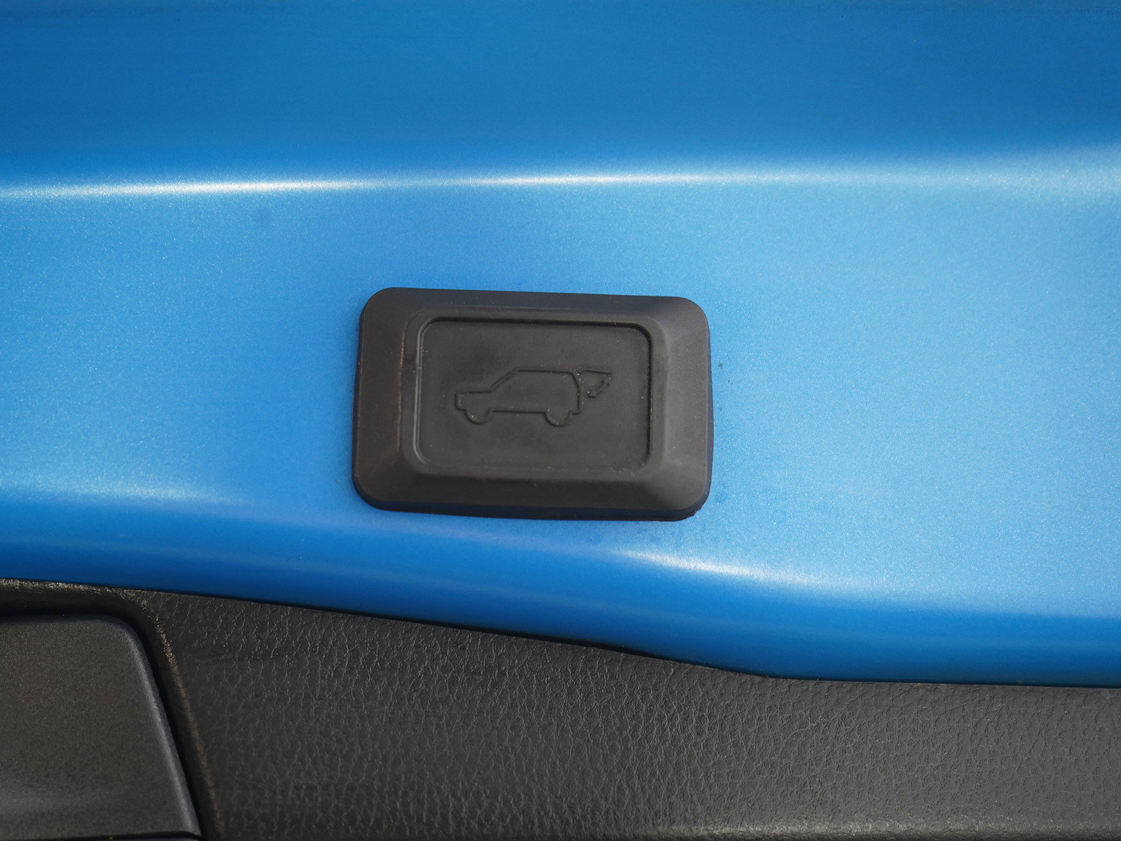 Used 2019 Toyota RAV4 Adventure w/ All Weather Liner Package AWD/4WD image 11