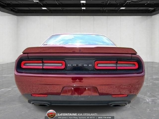 Used 2017 Dodge Challenger R/T w/ Cold Weather Group RWD image 4