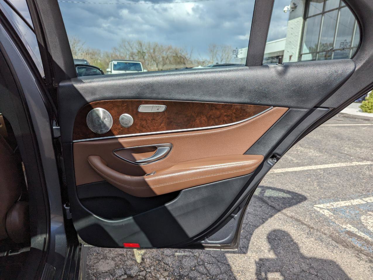 Used 2022 Mercedes-Benz E 350 4MATIC Sedan image 38