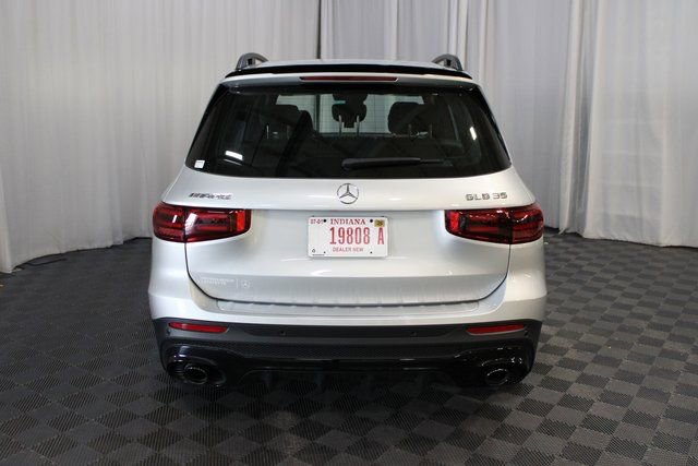 New 2024 Mercedes-Benz GLB 35 AMG 4MATIC image 5