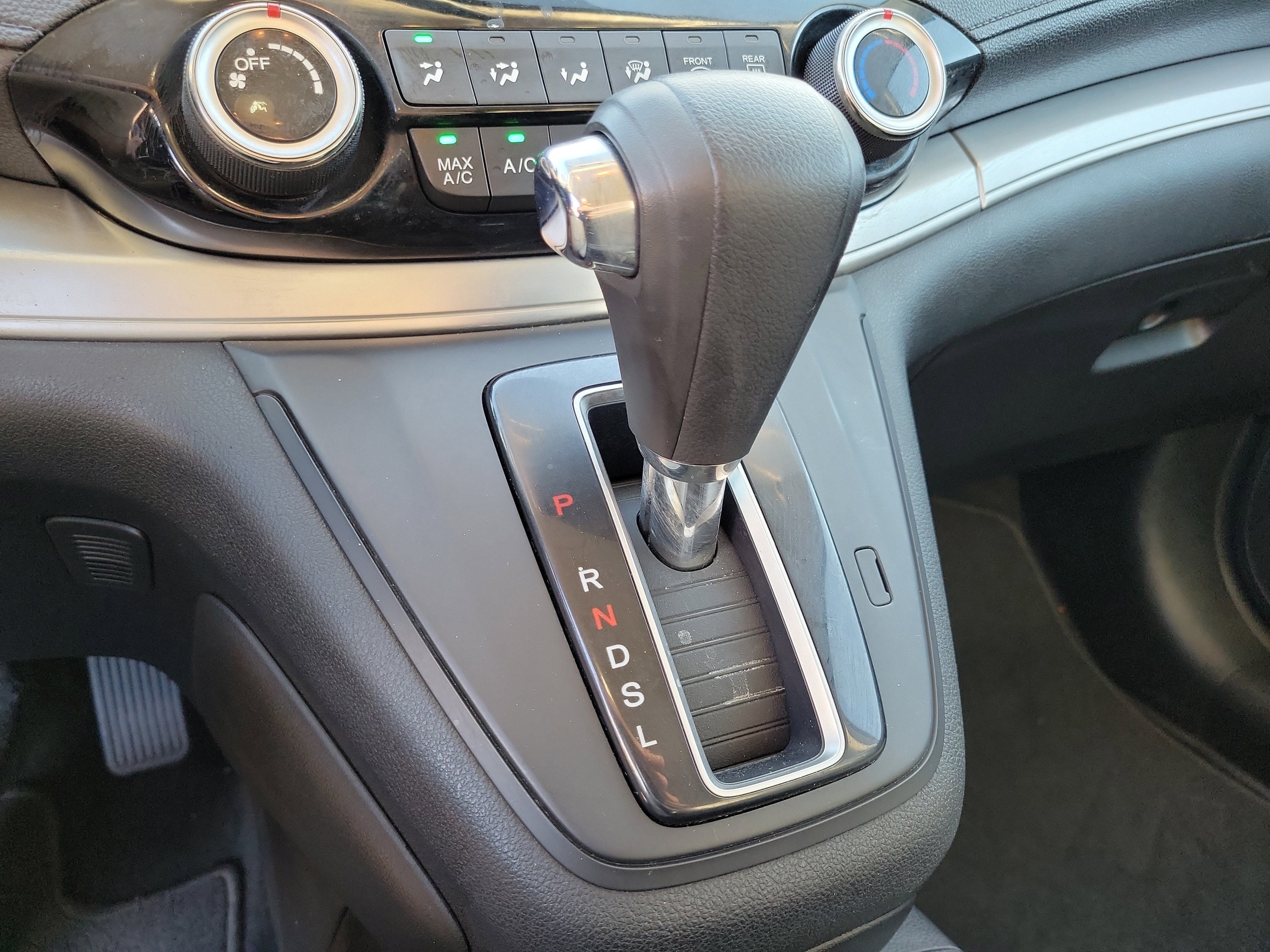 Used 2016 Honda CR-V SE image 30