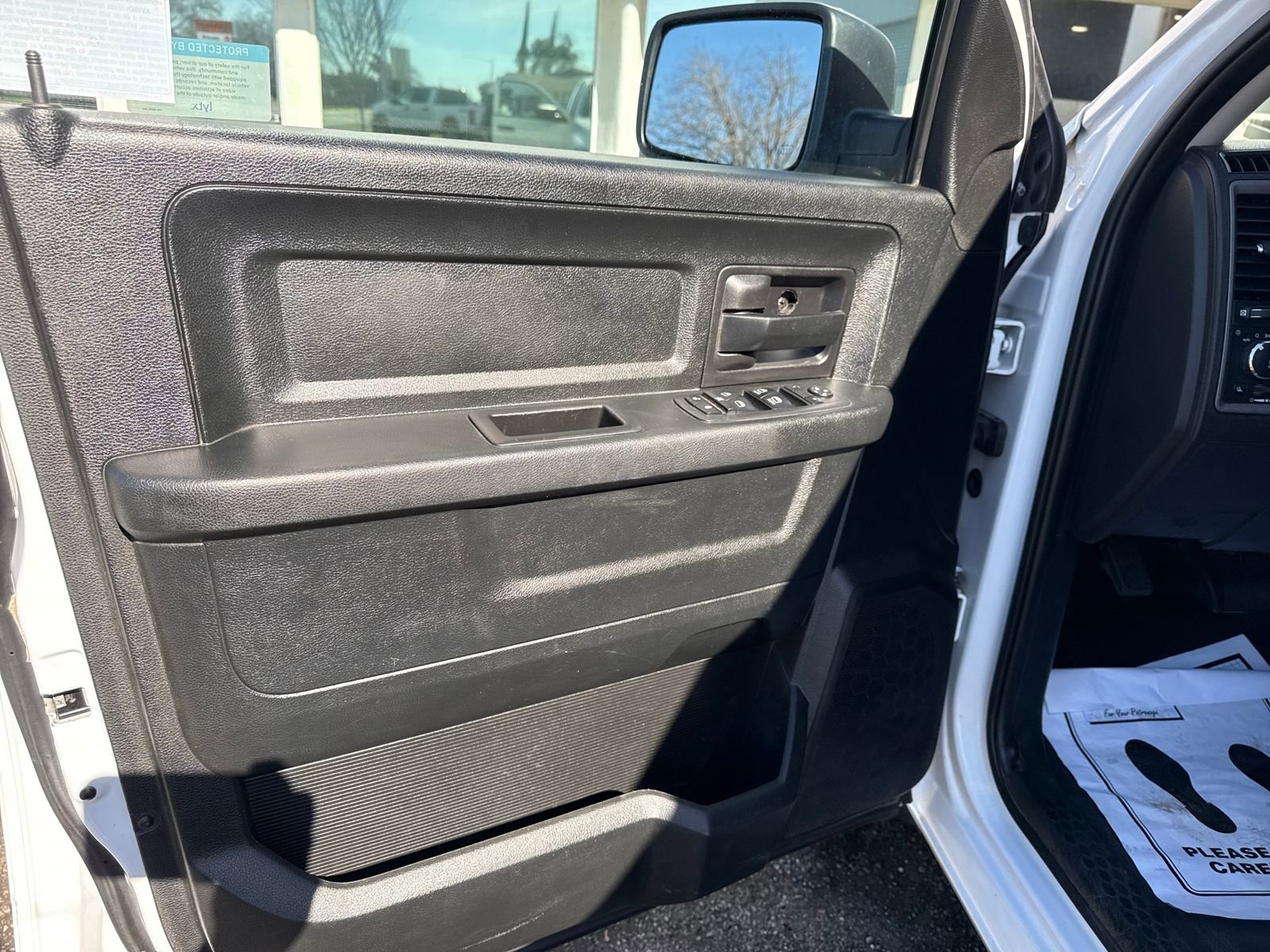 Used 2017 RAM 1500 Express image 10