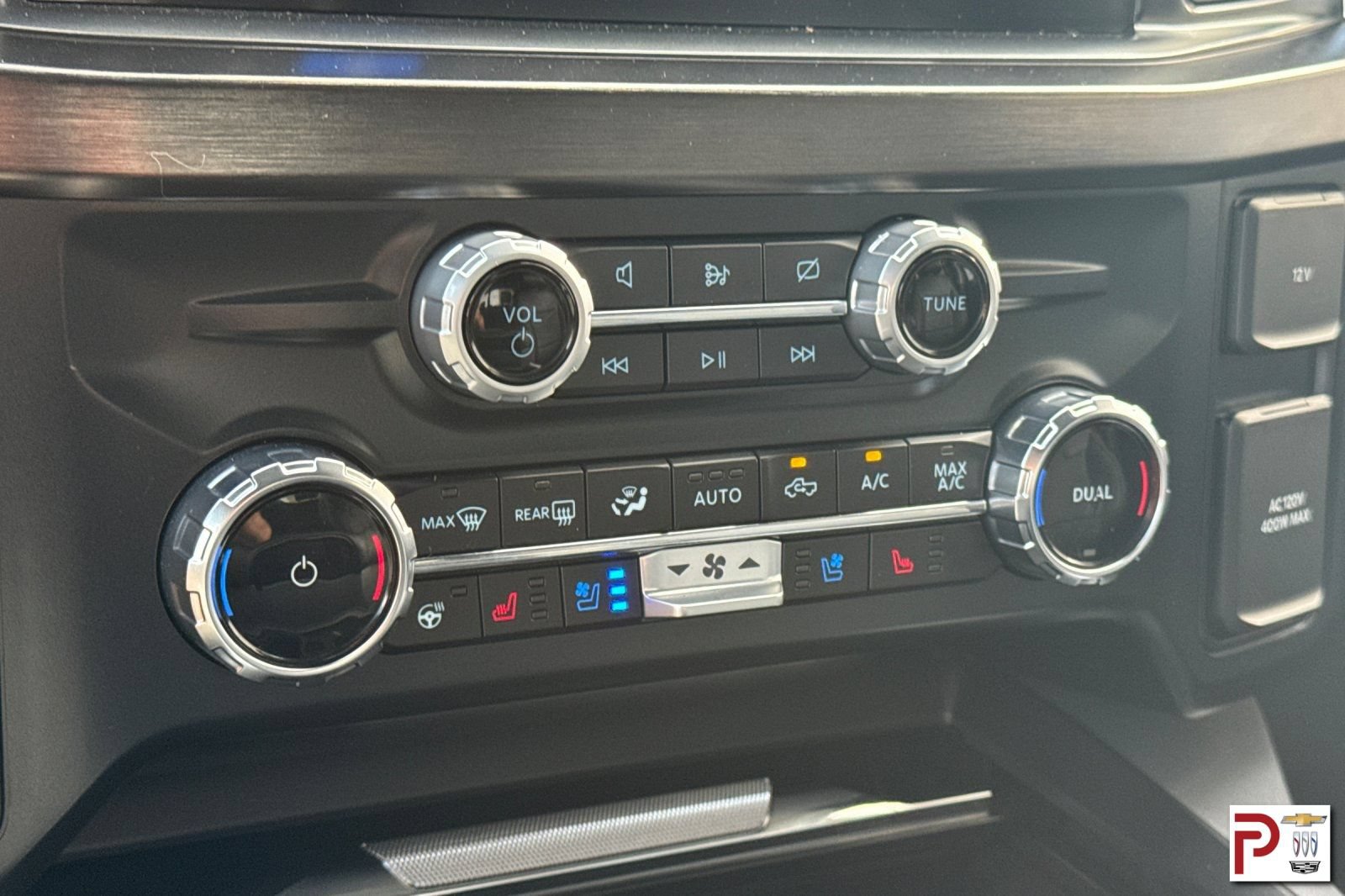 Used 2024 Ford F350 Lariat AWD/4WD image 26