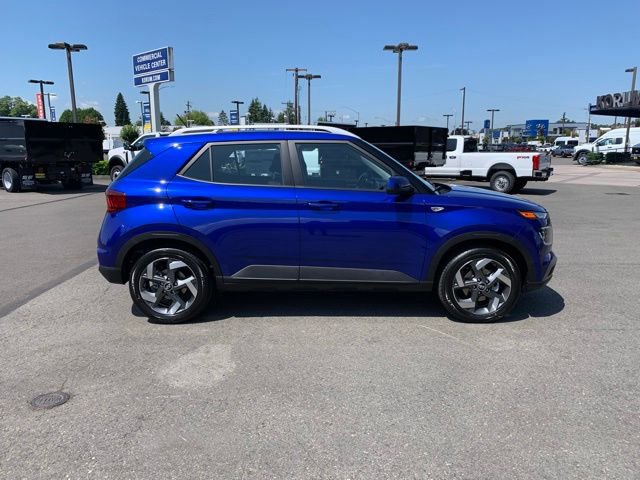 New 2025 Hyundai Venue SEL image 7