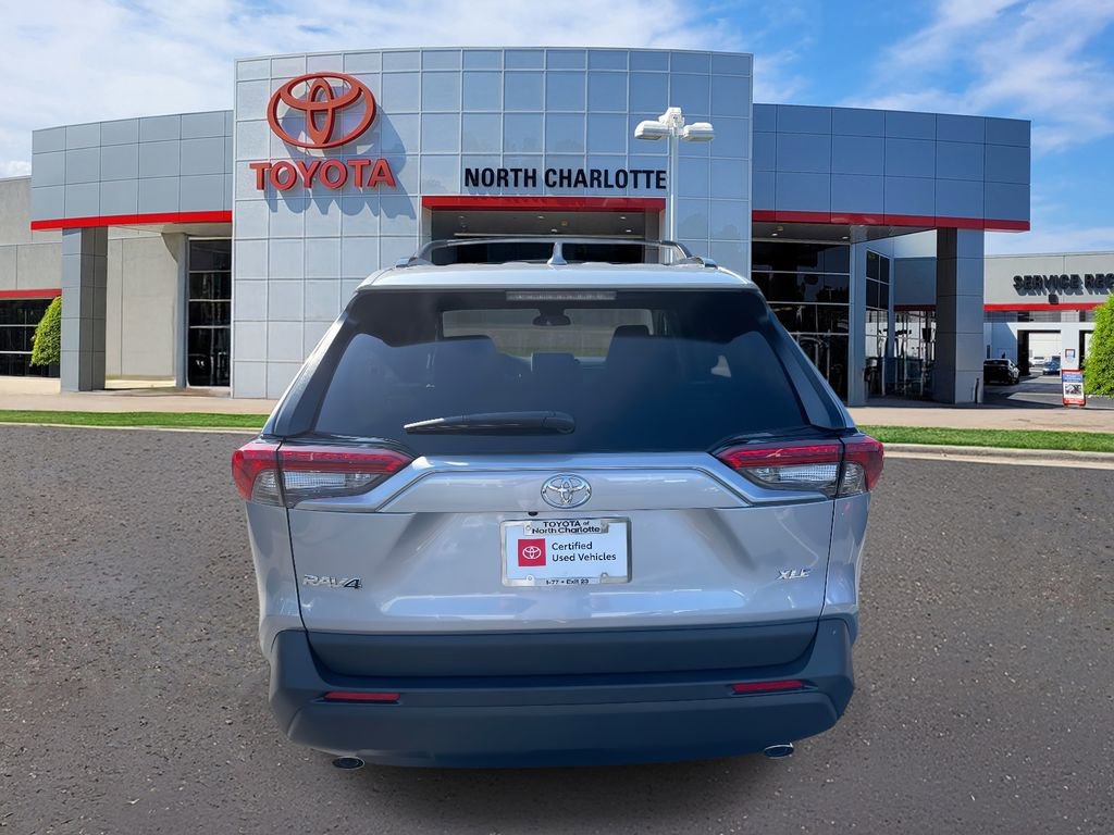Used 2025 Toyota RAV4 XLE Premium image 8