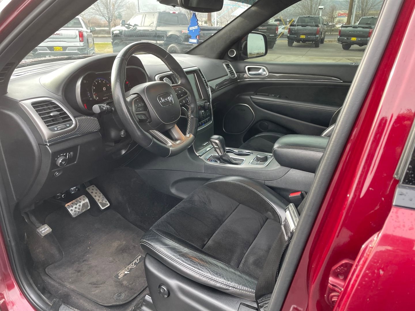 Used 2017 Jeep Grand Cherokee SRT image 10