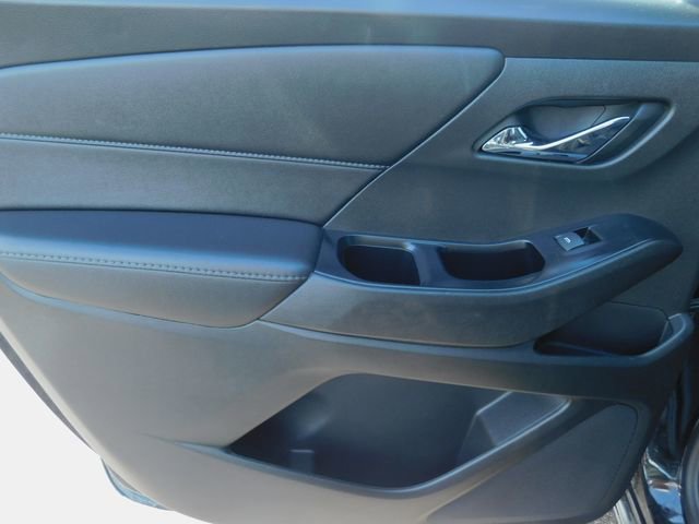 Used 2023 Chevrolet Traverse LT image 24