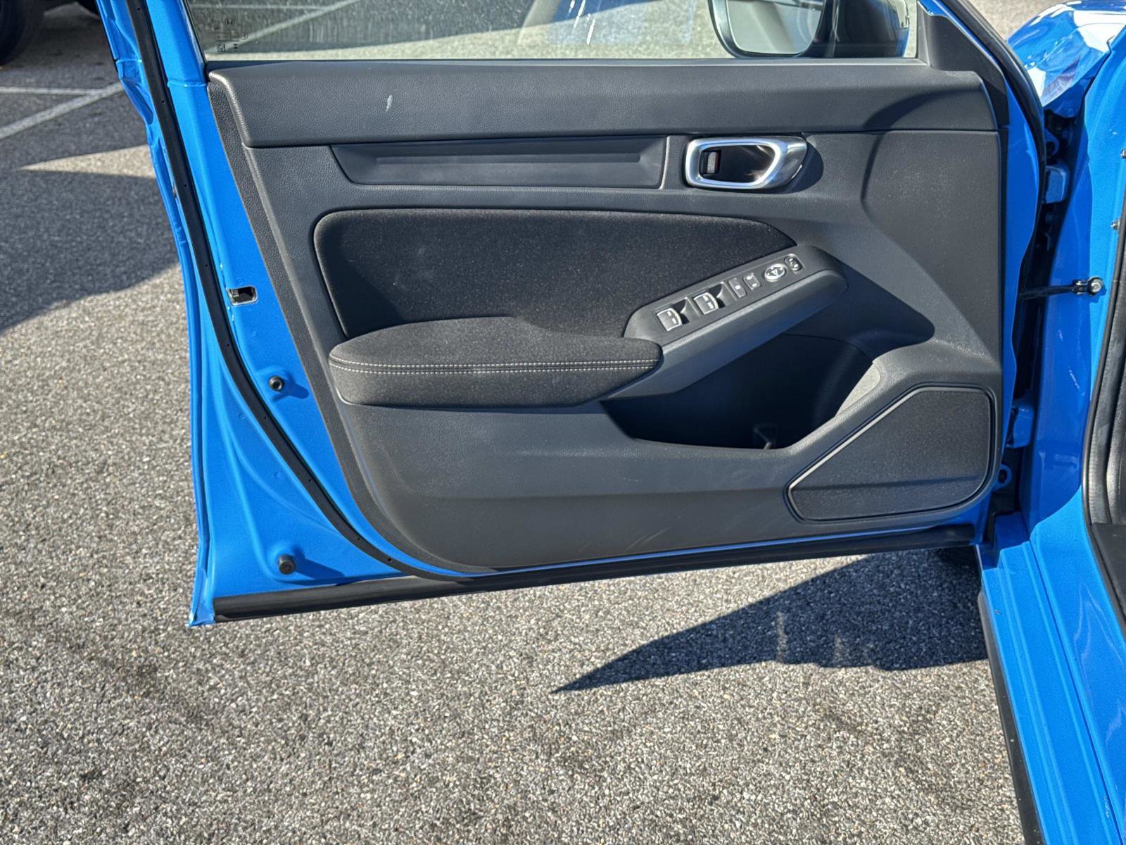 Used 2023 Honda Civic Sport image 17