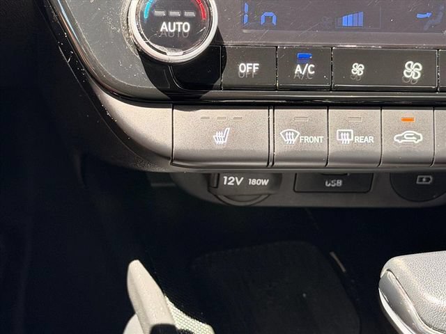 Used 2024 Hyundai Elantra SEL w/ Convenience Package FWD image 26