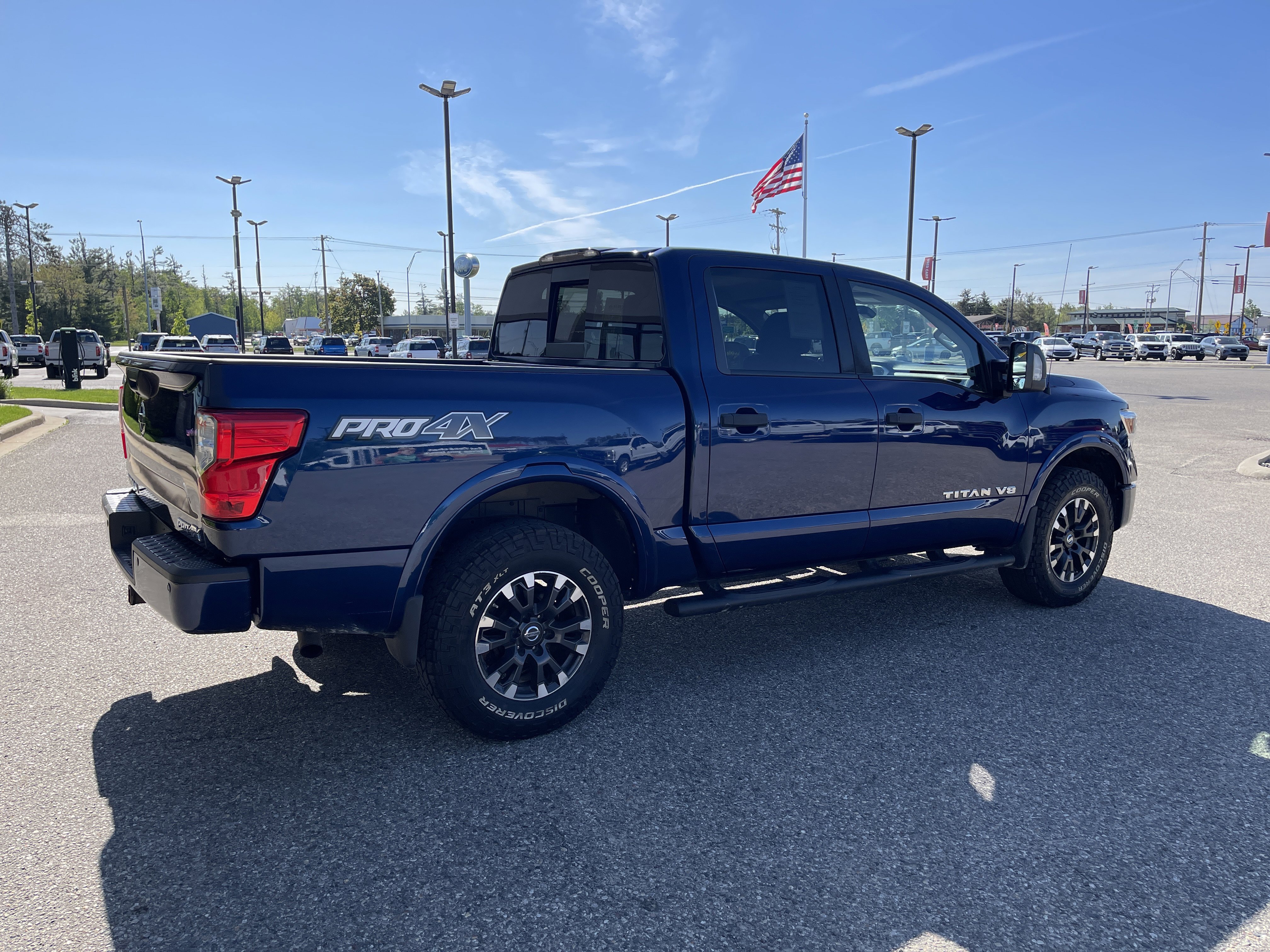 Used 2018 Nissan Titan PRO-4X AWD/4WD image 3