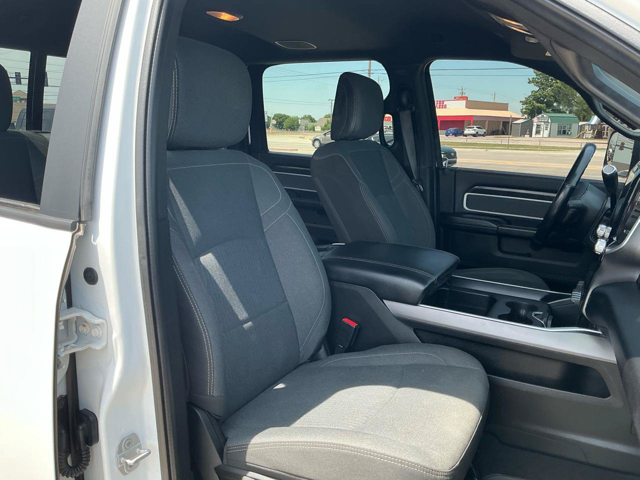 Used 2022 RAM 2500 Big Horn w/ Level C Equiment Group AWD/4WD image 21
