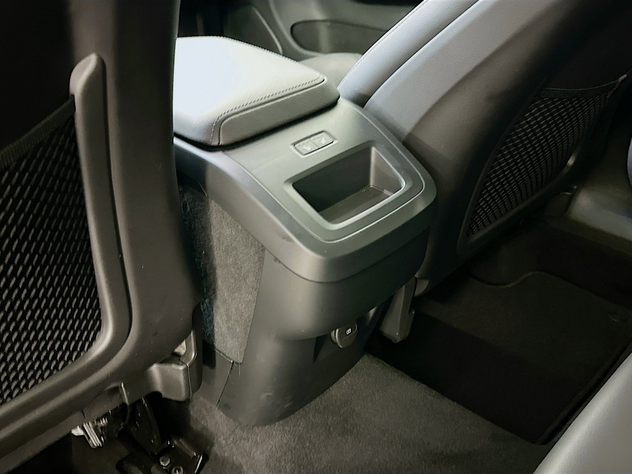 Used 2025 Volvo XC60 B5 Core image 29