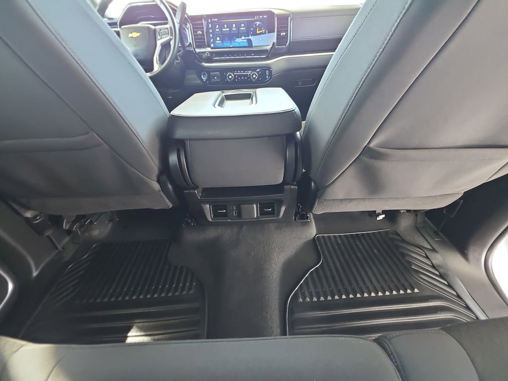 Used 2025 Chevrolet Silverado 2500 LT w/ Convenience Package image 22