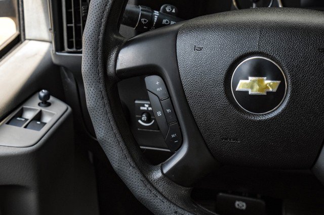 Used 2015 Chevrolet Express 2500 LT w/ LT Preferred Equipment Group RWD image 21