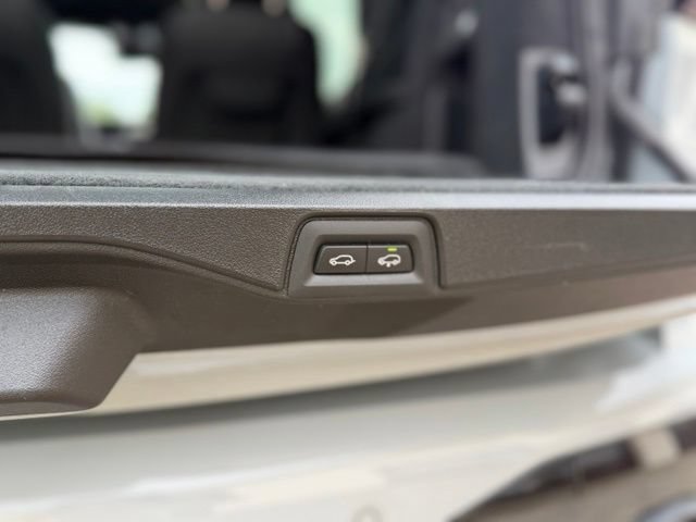 Used 2025 BMW X7 M60i AWD/4WD image 65