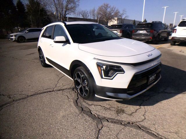 New 2025 Kia Niro EX Touring image 1