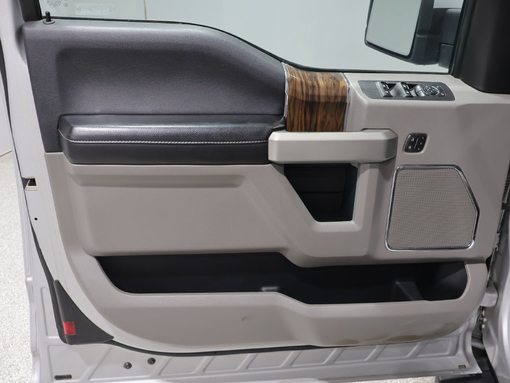 Used 2019 Ford F150 Lariat w/ Equipment Group 501A Mid AWD/4WD image 12