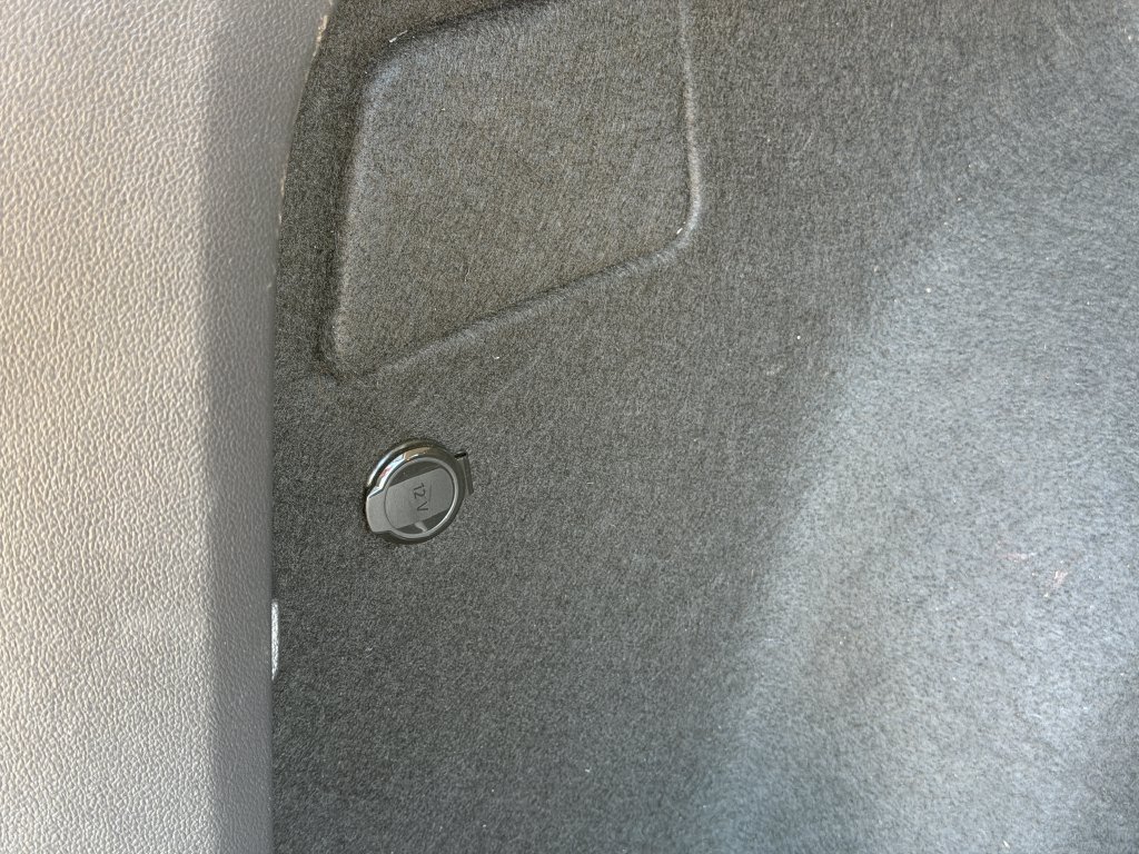 Certified 2023 Volkswagen Taos SE AWD/4WD image 30
