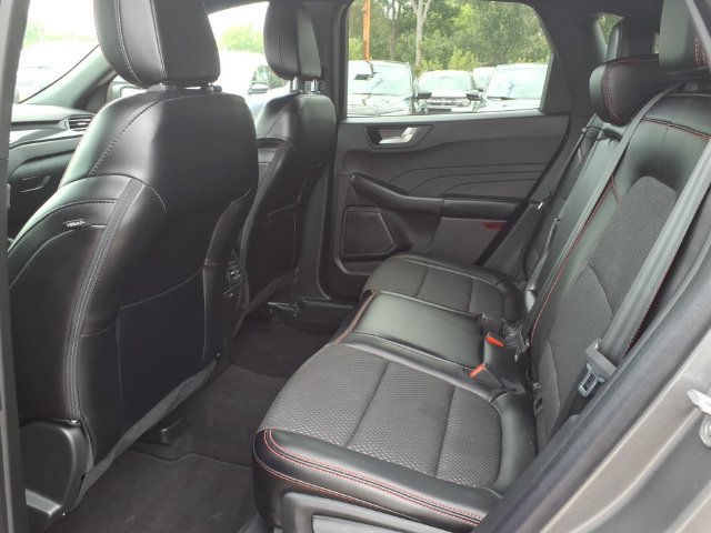 Certified 2024 Ford Escape ST-Line w/ Tech Pack #1 AWD/4WD image 9