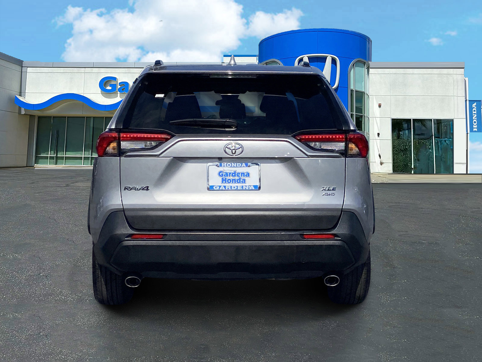 Used 2024 Toyota RAV4 XLE image 5